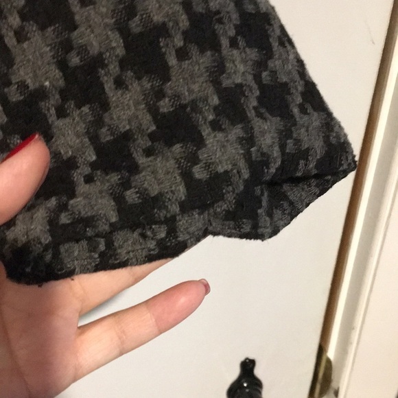 Liz Claiborne Pea Coat houndstooth pattern gray and black Size Large - Picture 6 of 7